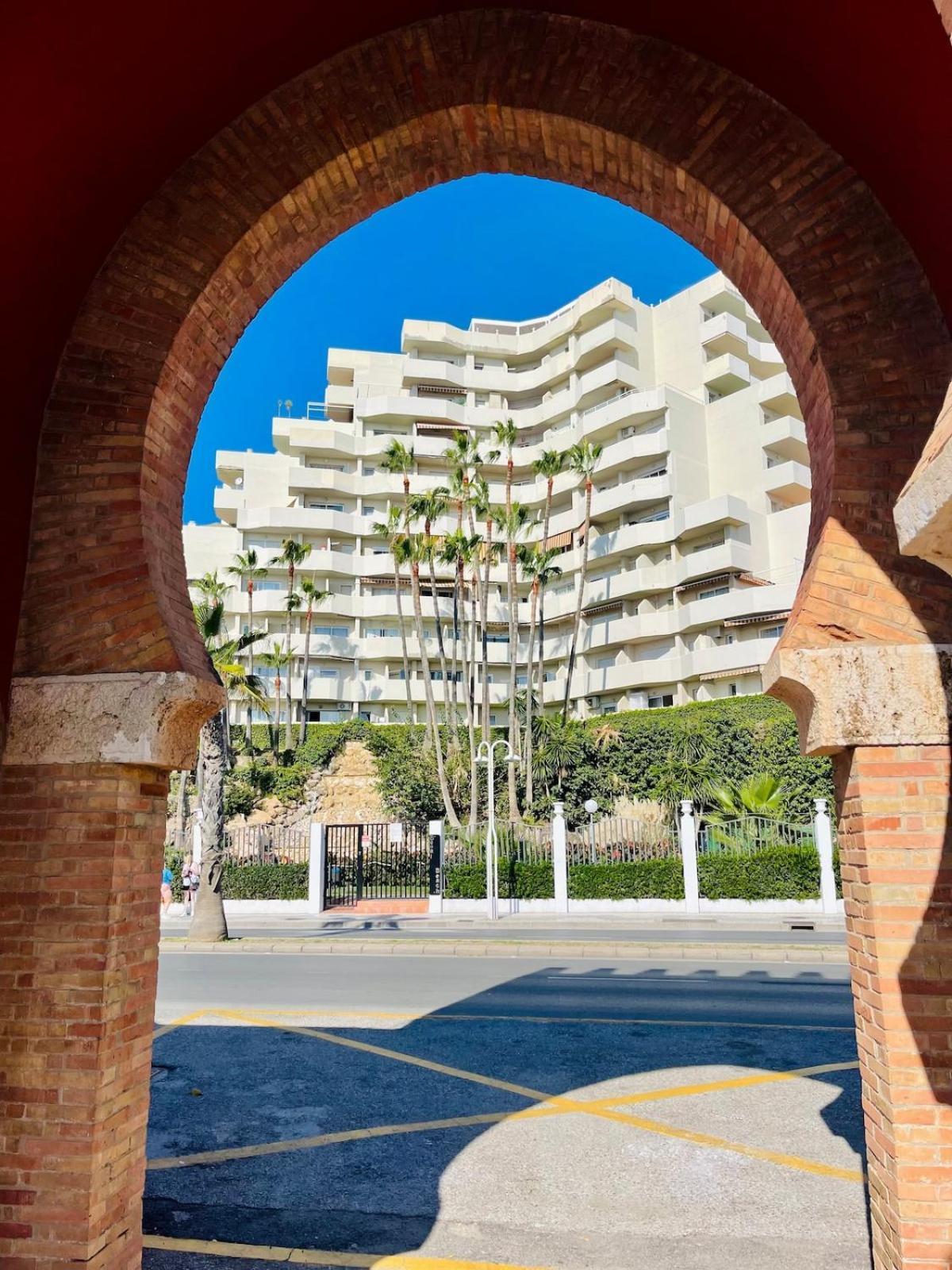 Апартаменты Direct Sea View- Bilbil Sunrise! Бенальмадена Экстерьер фото